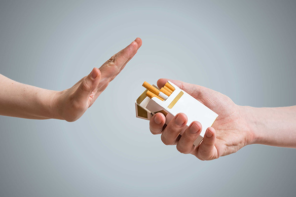 Nam giới muốn chống lão hóa da, hãy nói “Không” với thuốc lá