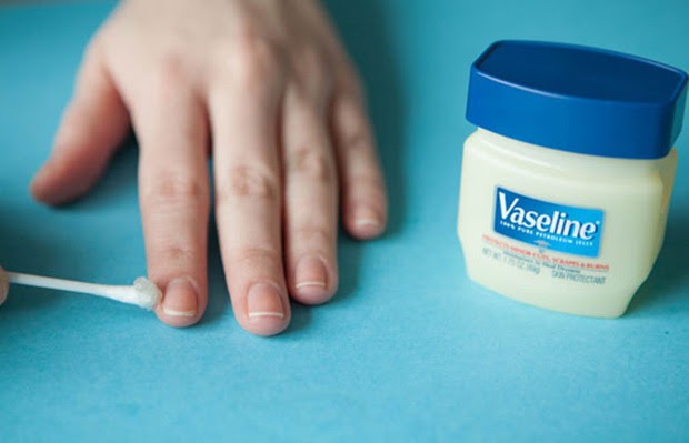 Vaseline có thể thay thế kem dưỡng móng